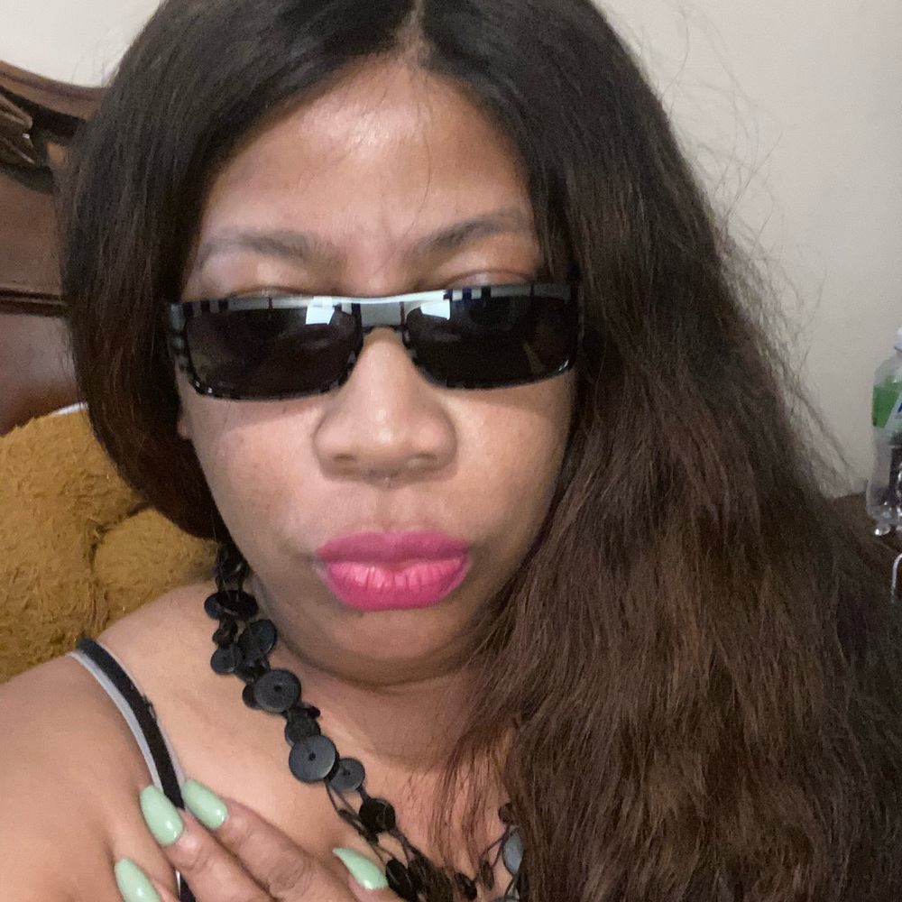 Burberry sunglasses - plaid frame - Picture 9 of 9